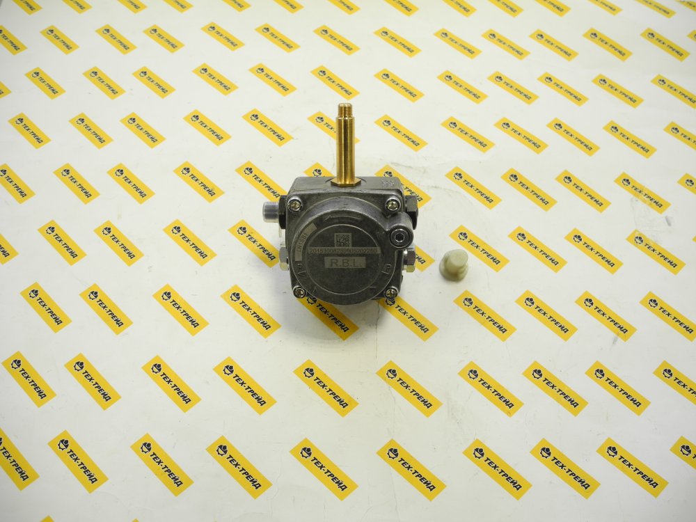 3007808 Топливный насос