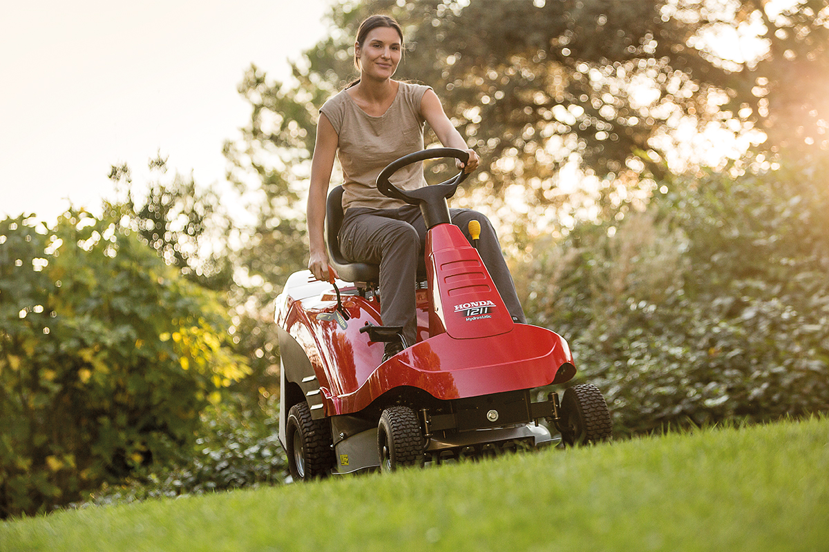 Газонокосилка бензиновая Honda HF1211 K3 HE