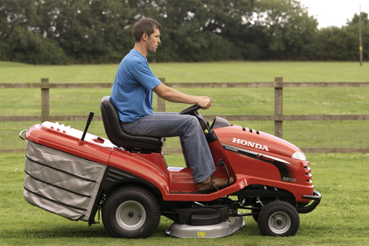 Газонокосилка бензиновая Honda HF2317HME