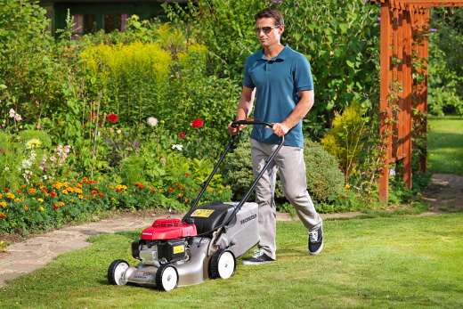 Газонокосилка бензиновая Honda HRG416C1SKEH